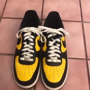 Men’s Nike Air Force 1 shoes